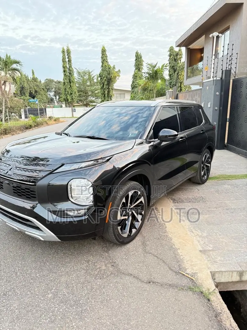 Mitsubishi Outlander 2024 Black