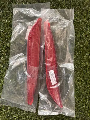 Hyundai Elantra 2011, 2012, 2013, Back Bumper Reflector Light Pair