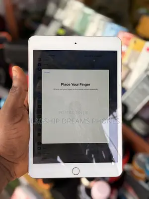 Apple iPad mini 4 128 GB Yellow