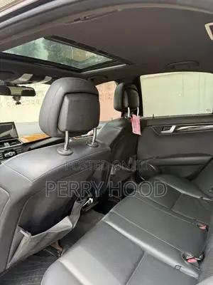 Mercedes-Benz C300 Luxury 4Matic Sedan AWD (3.0L 6cyl 7A) 2012 Black