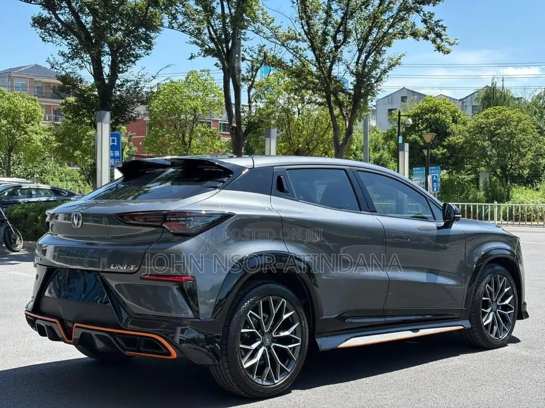 Changan UNI-T 1.5 FWD 2023 Silver