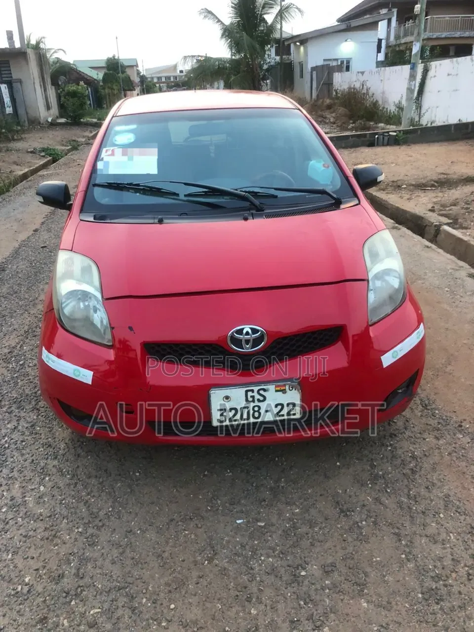 Toyota Vitz 1.3 AWD 5dr 2010 Beige