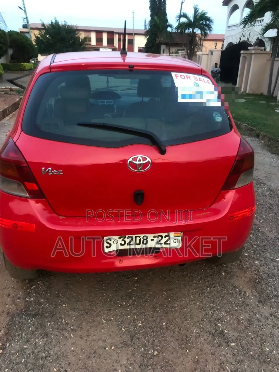 Toyota Vitz 1.3 AWD 5dr 2010 Beige