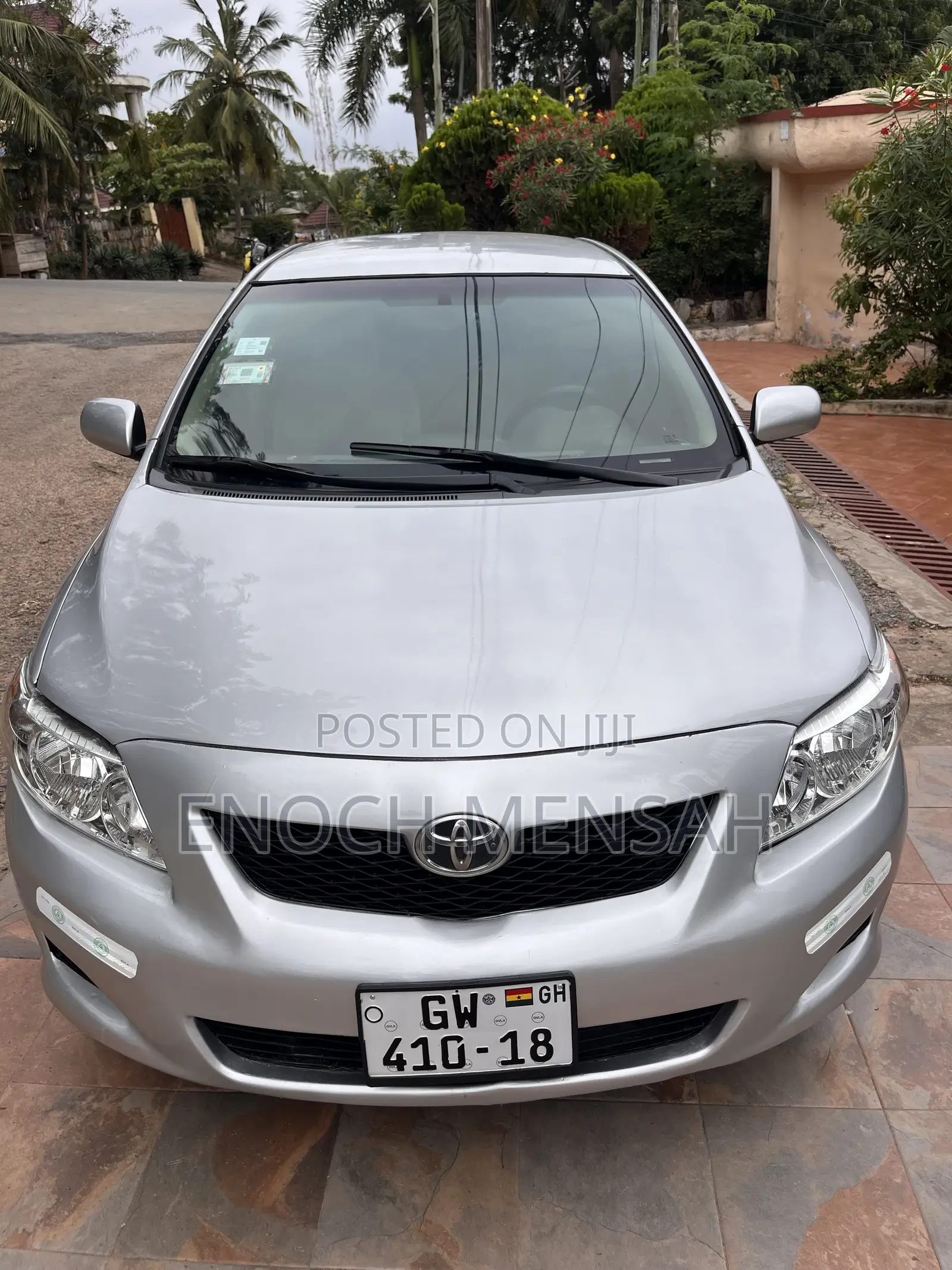 Toyota Corolla 2010 Silver