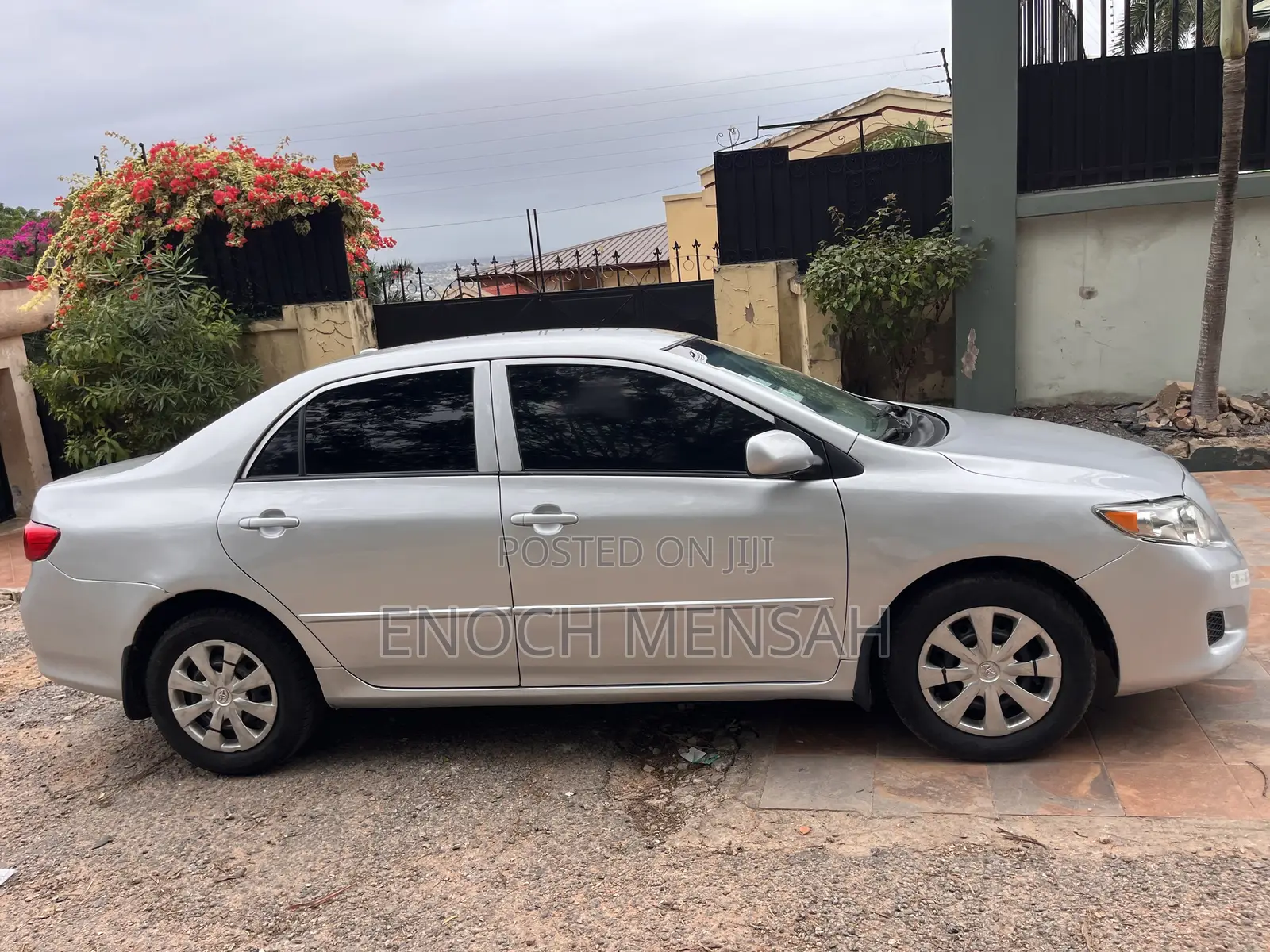 Toyota Corolla 2010 Silver