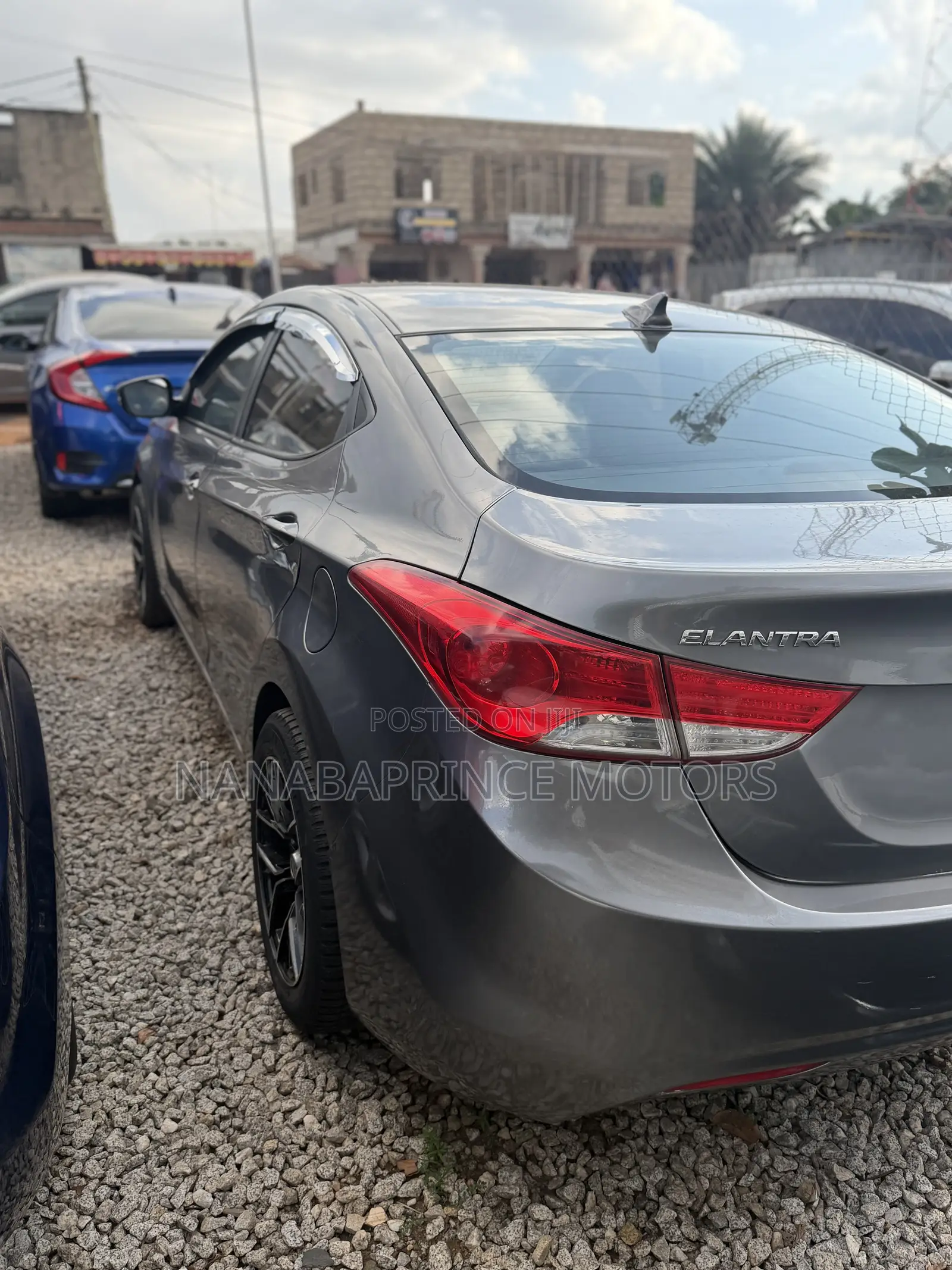 Hyundai Elantra SE Coupe FWD (1.8L 4cyl 6A) 2013 Gray