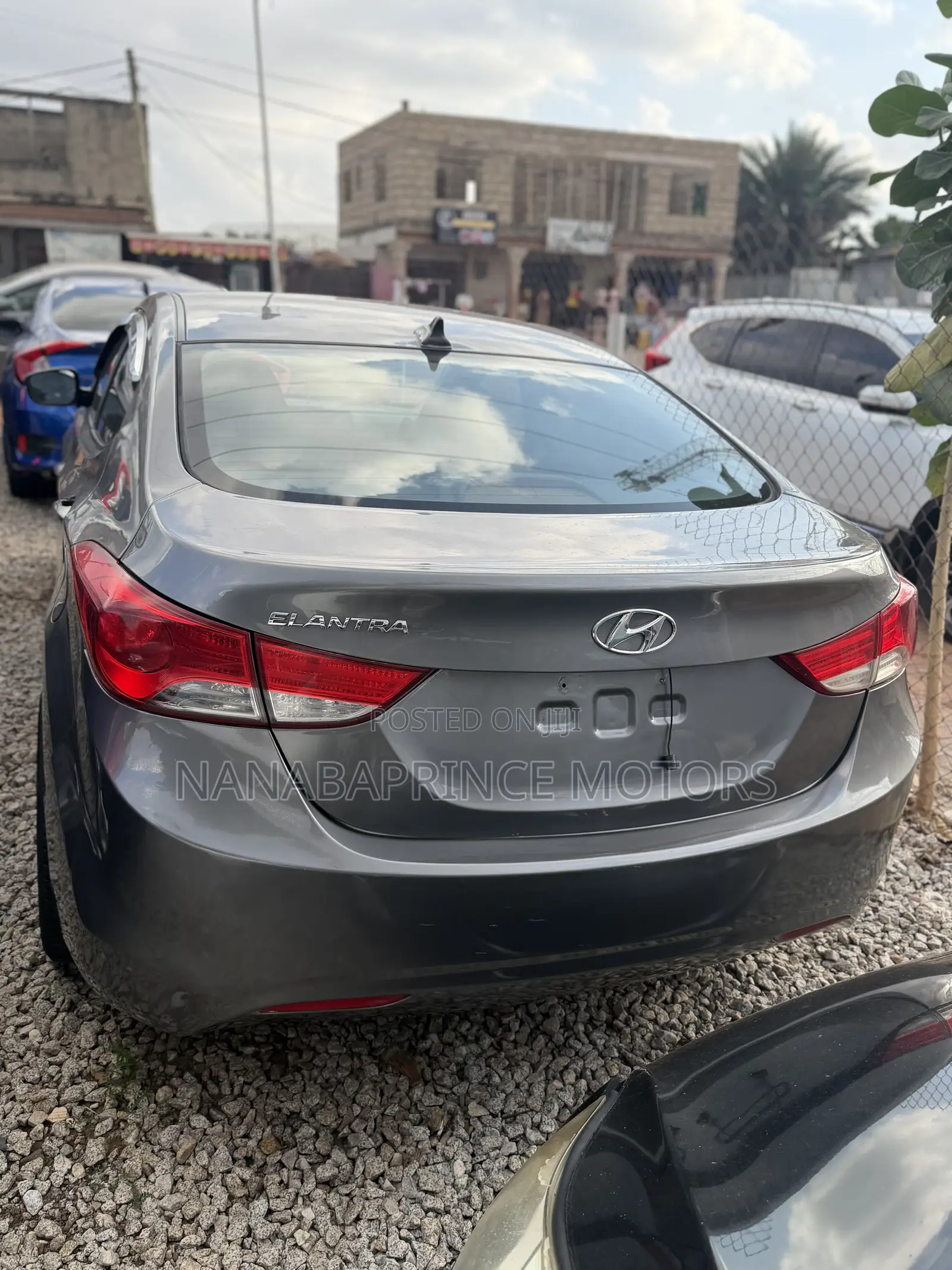 Hyundai Elantra SE Coupe FWD (1.8L 4cyl 6A) 2013 Gray