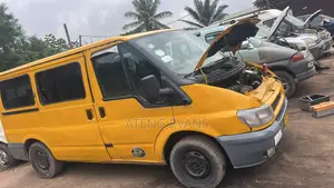 Ford Transit 2011 Yellow