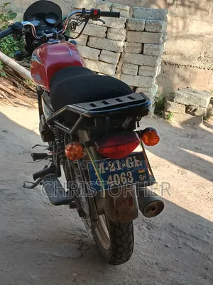 Bajaj Boxer 150 UG 2021 Red