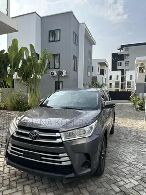 Toyota Highlander LE 4x2 (2.7L 4cyl 6A) 2018 Gray