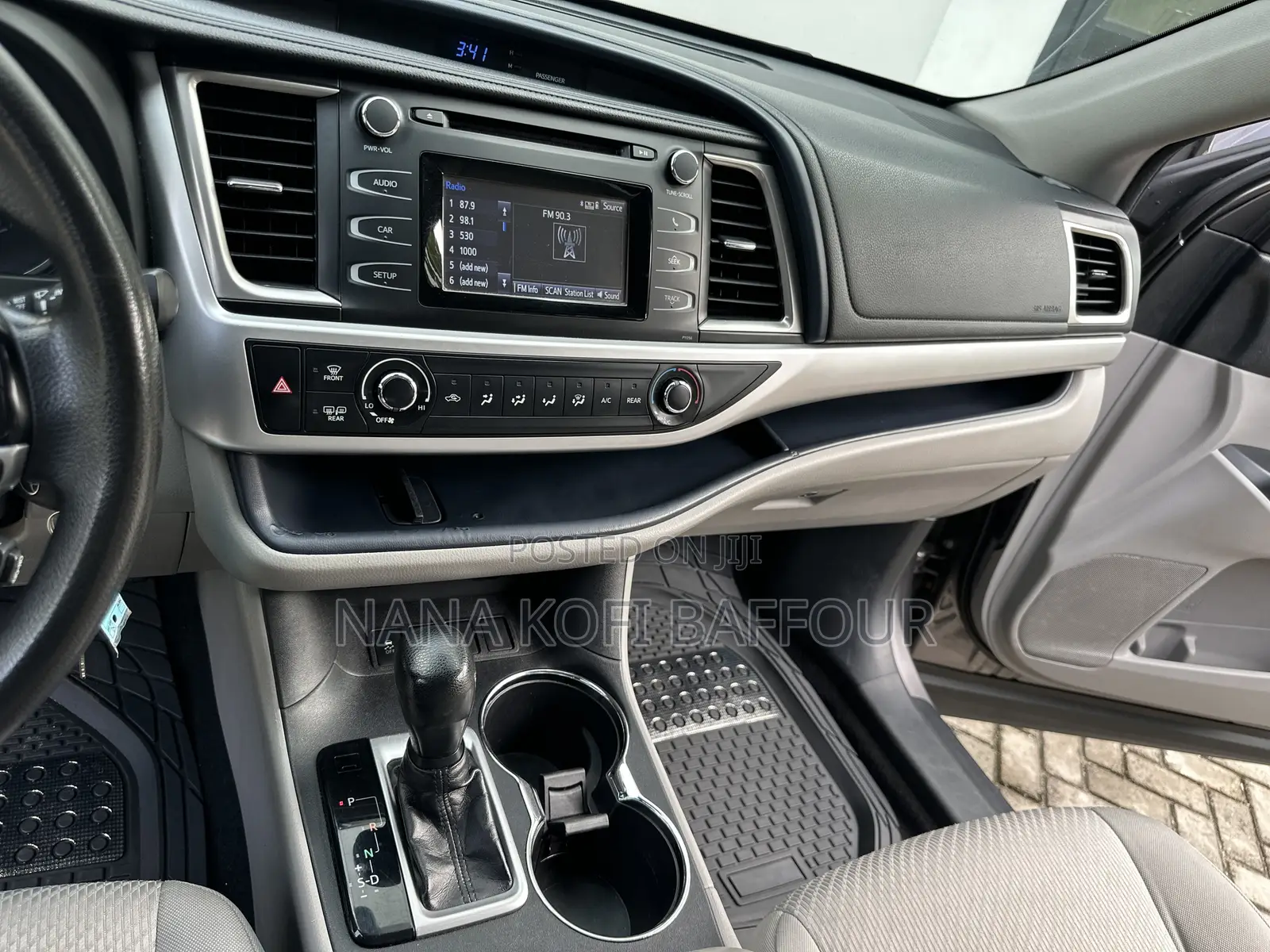 Toyota Highlander LE 4x2 (2.7L 4cyl 6A) 2018 Gray