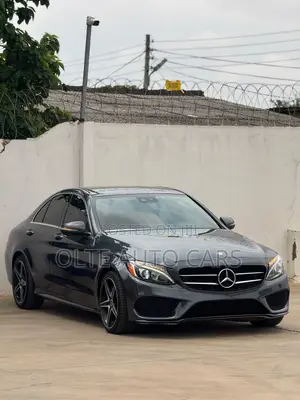 Mercedes-Benz C300 Base 4Matic Sedan AWD (2.0L 4cyl 7A) 2017 Gray