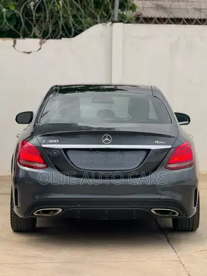Mercedes-Benz C300 Base 4Matic Sedan AWD (2.0L 4cyl 7A) 2017 Gray