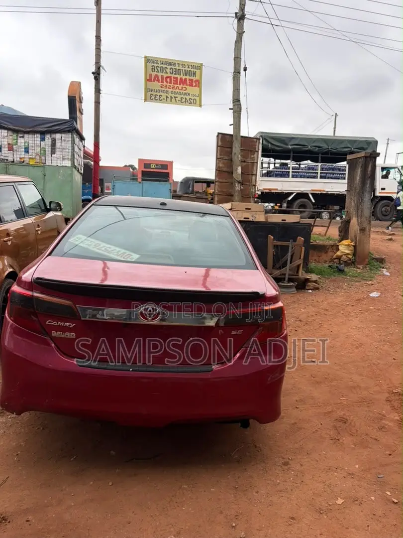 Toyota Camry 2014 Red