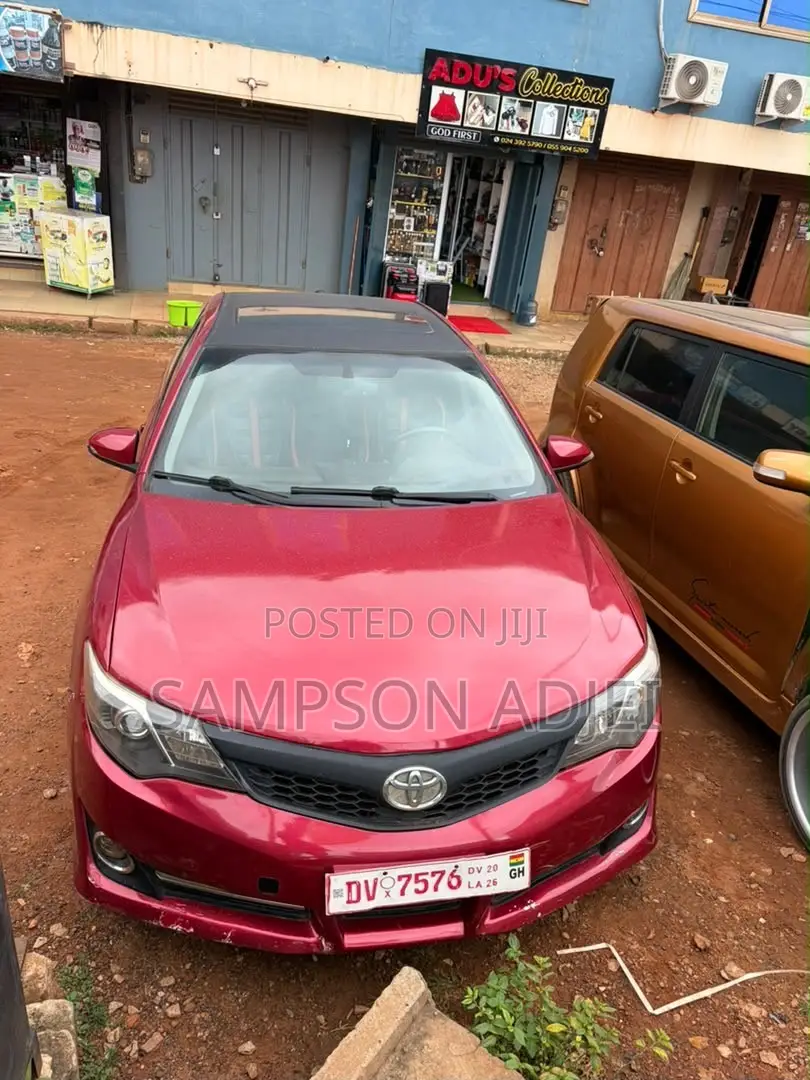 Toyota Camry 2014 Red
