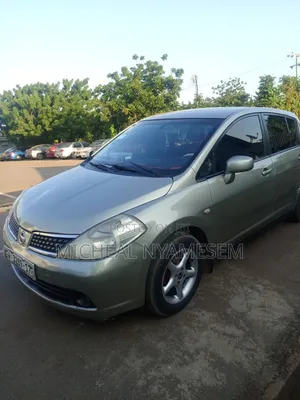 Nissan Tiida 2006 Gold
