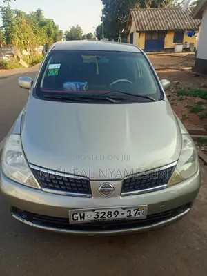 Nissan Tiida 2006 Gold