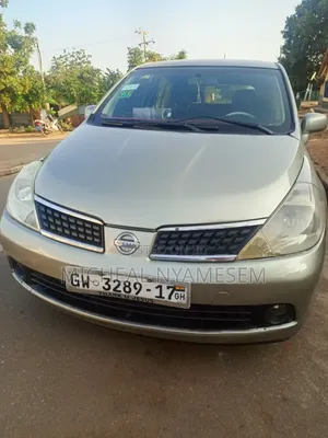 Nissan Tiida 2006 Gold