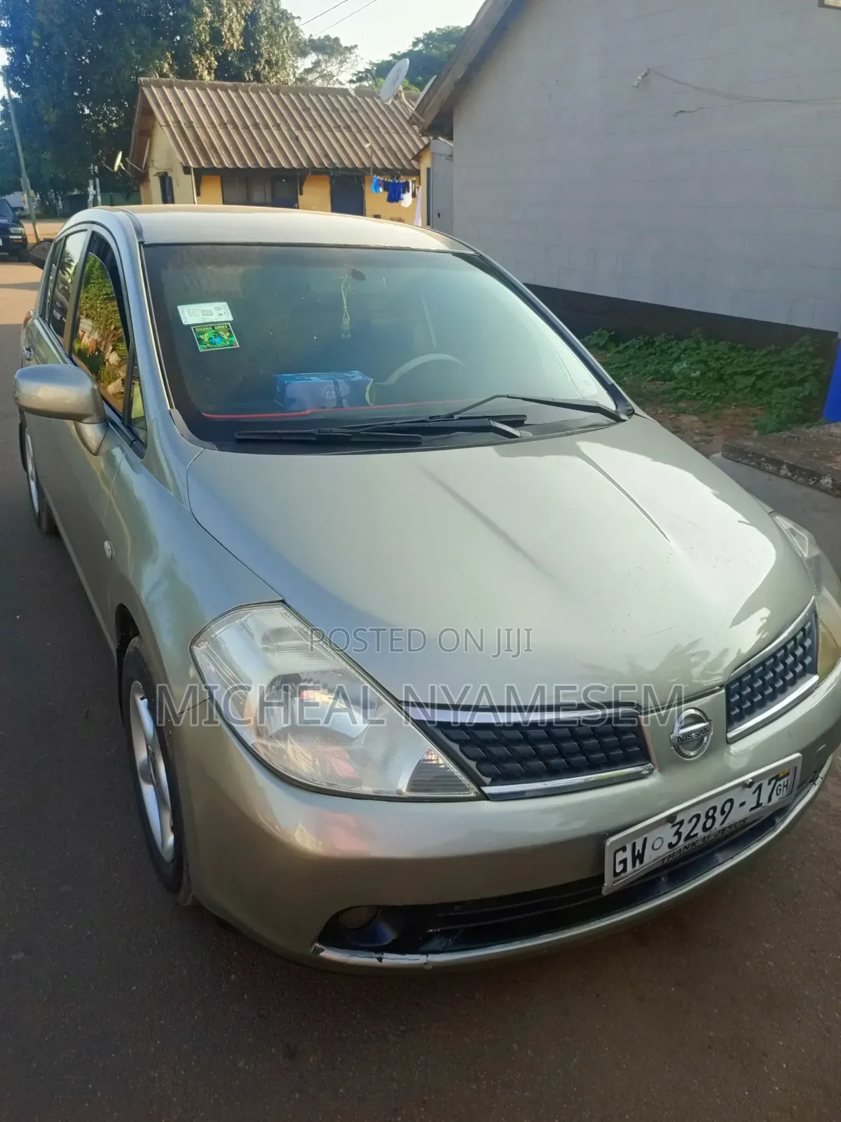 Nissan Tiida 2006 Gold