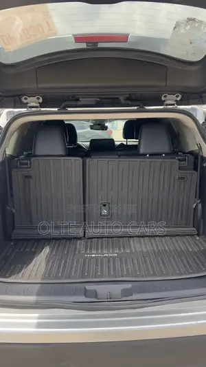 Toyota Highlander XLE 2021 Silver