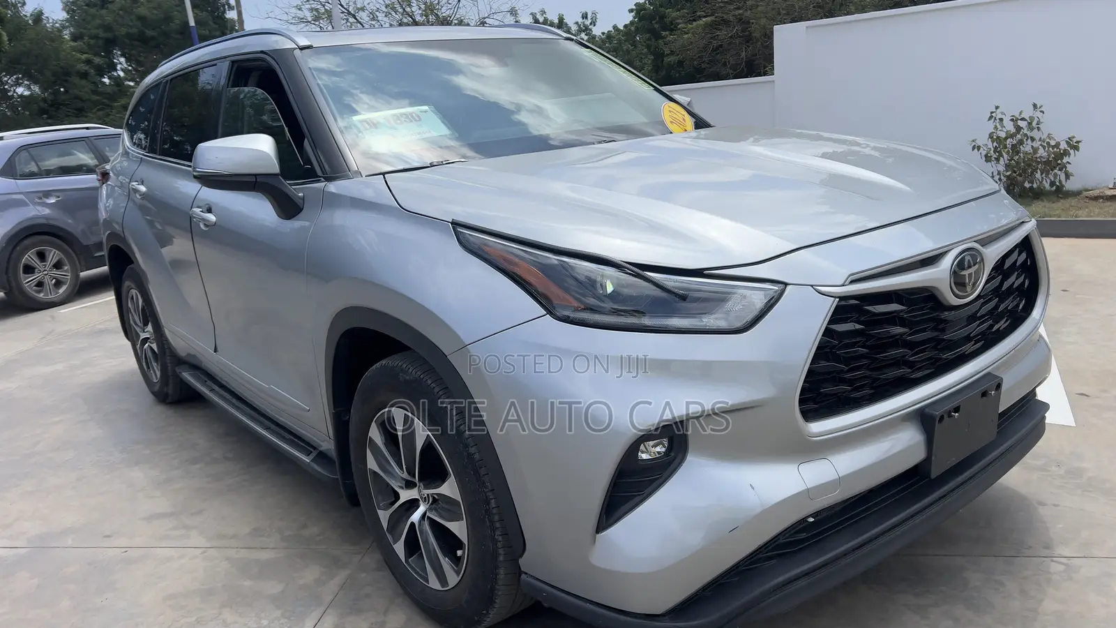 Toyota Highlander XLE 2021 Silver