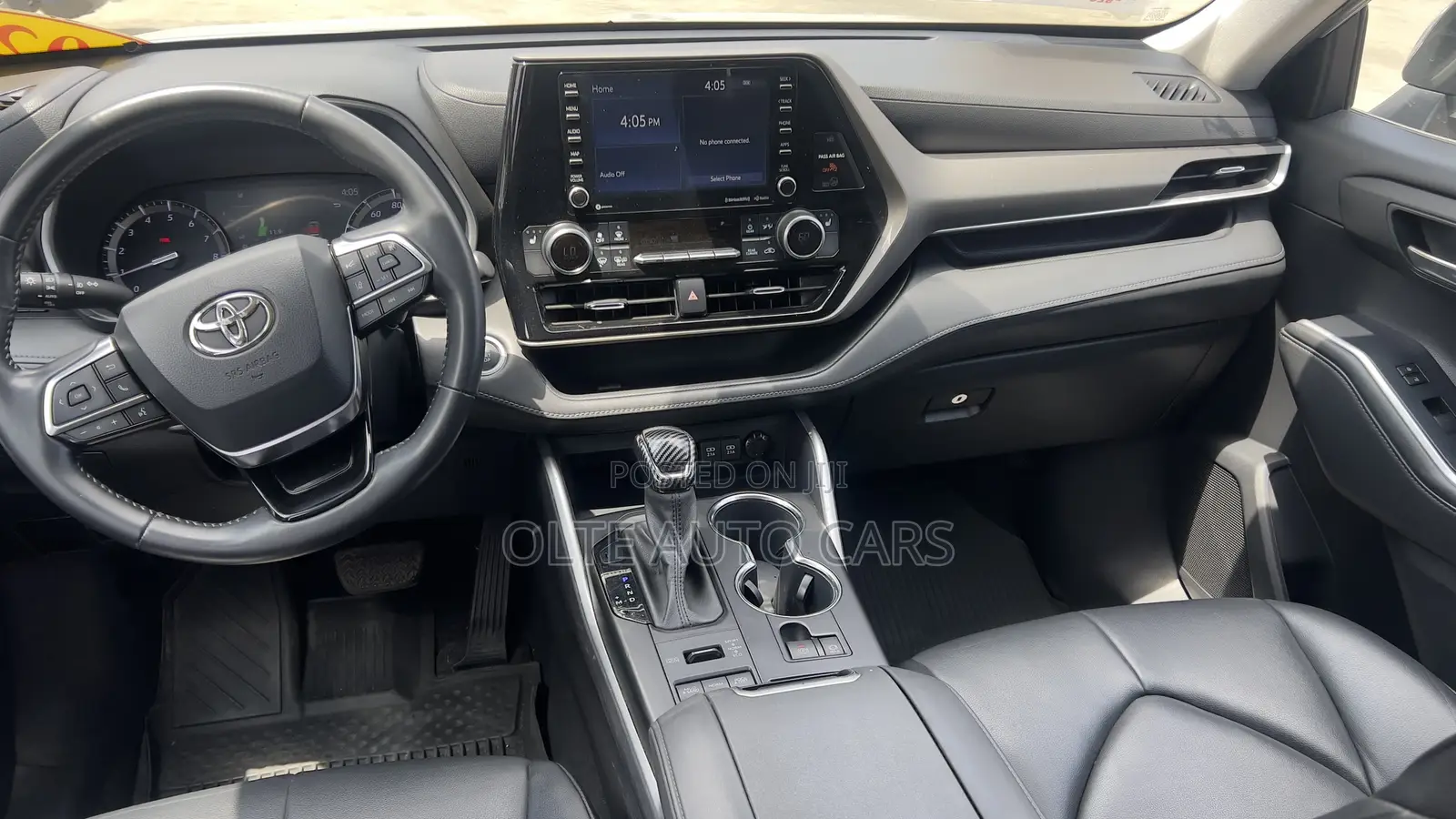 Toyota Highlander XLE 2021 Silver