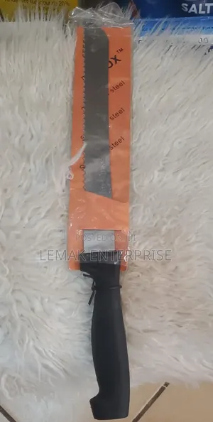 Serrated Bread and Cake Knife