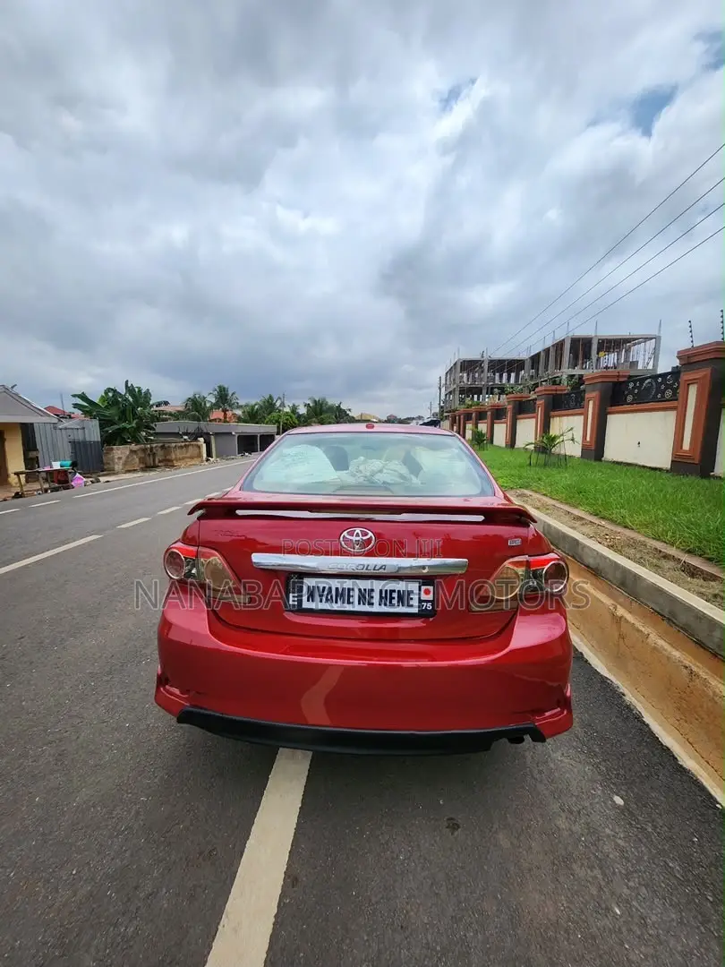 Toyota Corolla 2013 Red