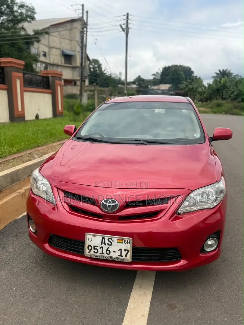 Toyota Corolla 2013 Red
