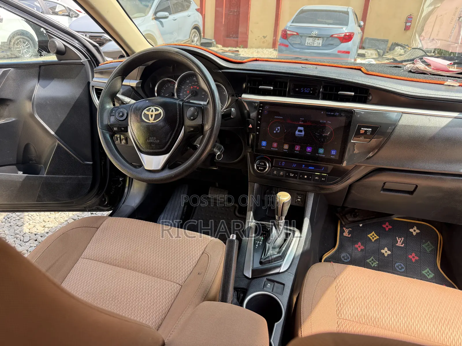 Toyota Corolla LE 4dr Sedan (1.8L 4cyl CVT) 2015 Black