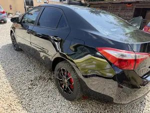 Toyota Corolla LE 4dr Sedan (1.8L 4cyl CVT) 2015 Black