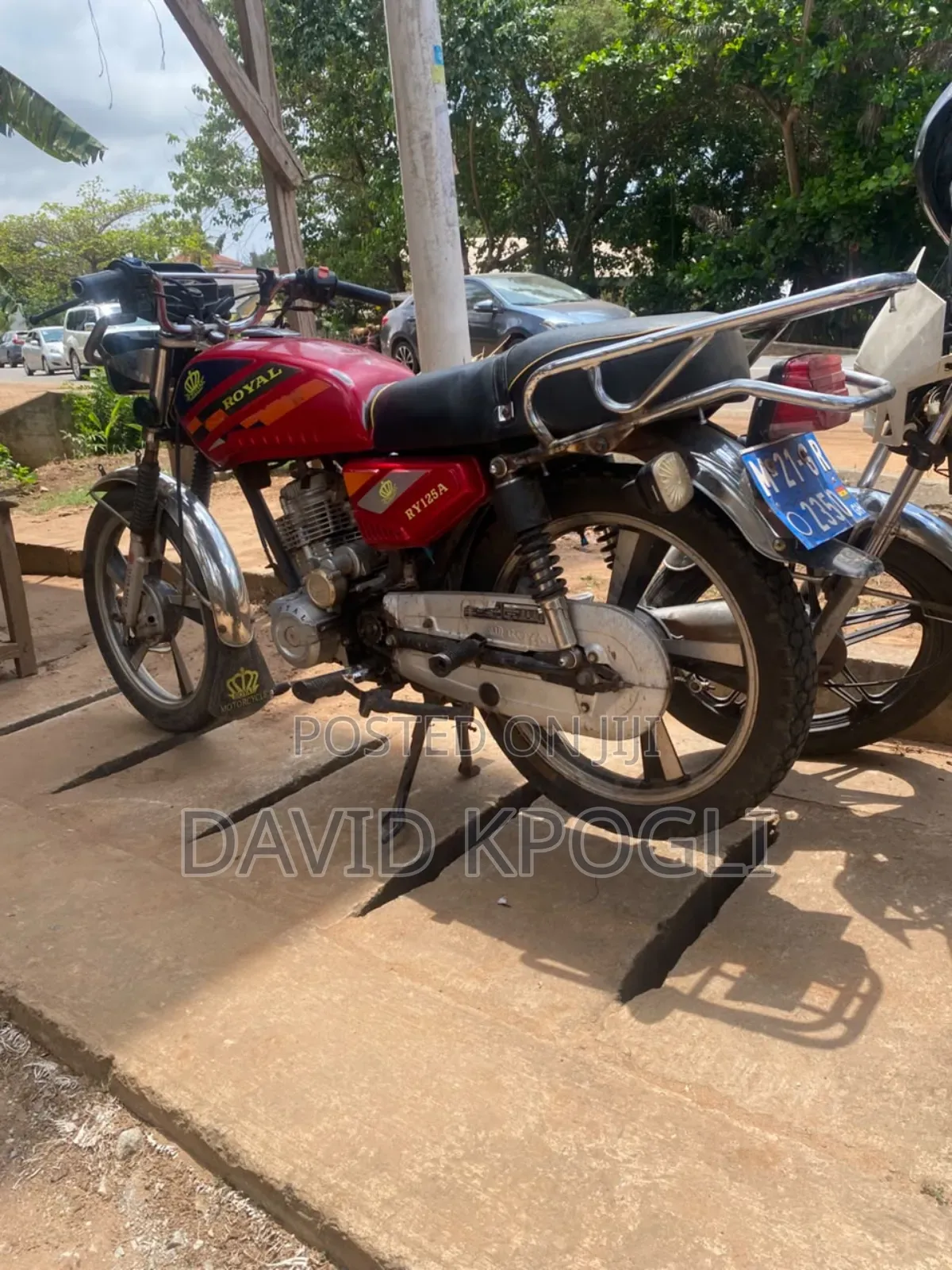 Royal Motorcycle 2021 Red