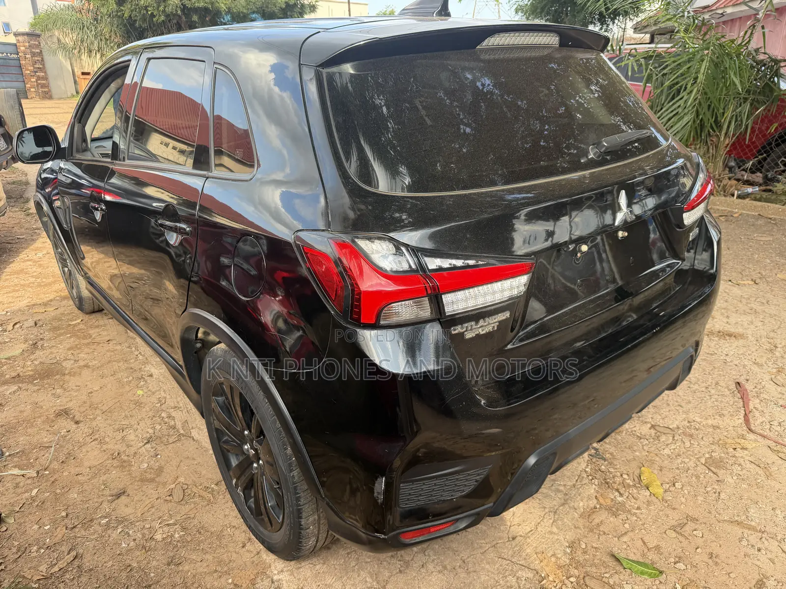 Mitsubishi Outlander 2021 Black
