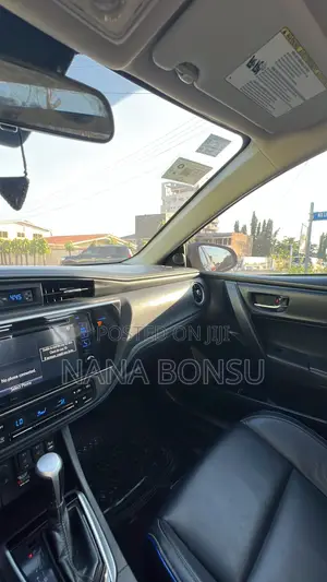 Toyota Corolla 2018 Red