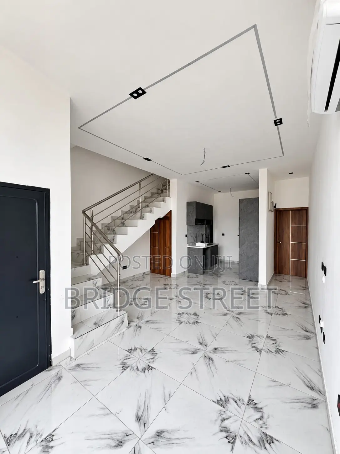 2bdrm Townhouse/Terrace in Neon Boulevard, Nmai-Dzorn for sale