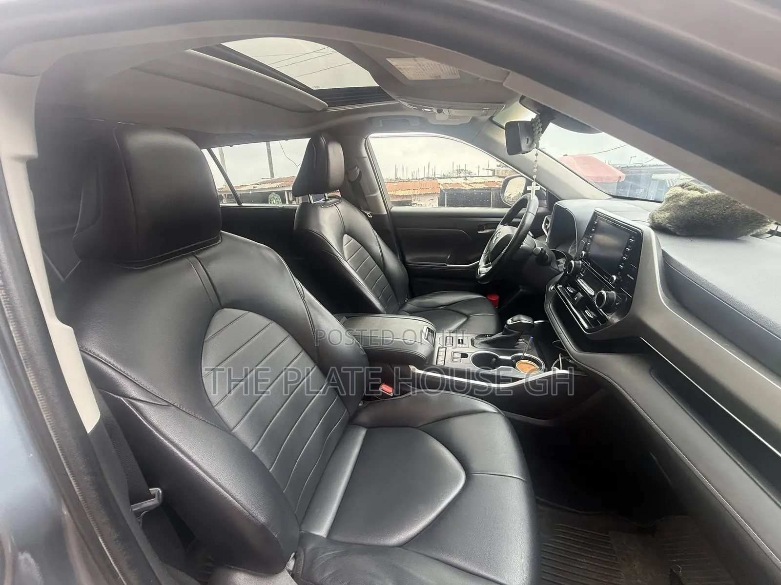 Toyota Highlander XLE 2022 Gray