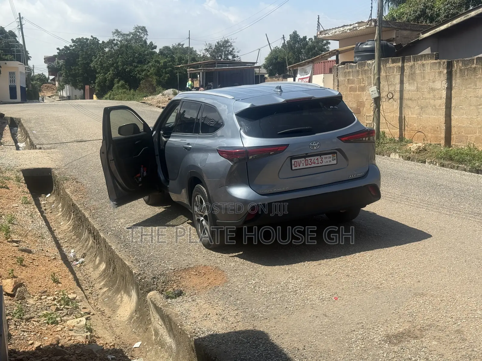 Toyota Highlander XLE 2022 Gray