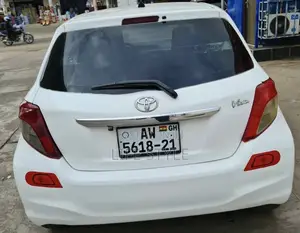 Toyota Vitz 1.0 FWD 3dr 2012 White