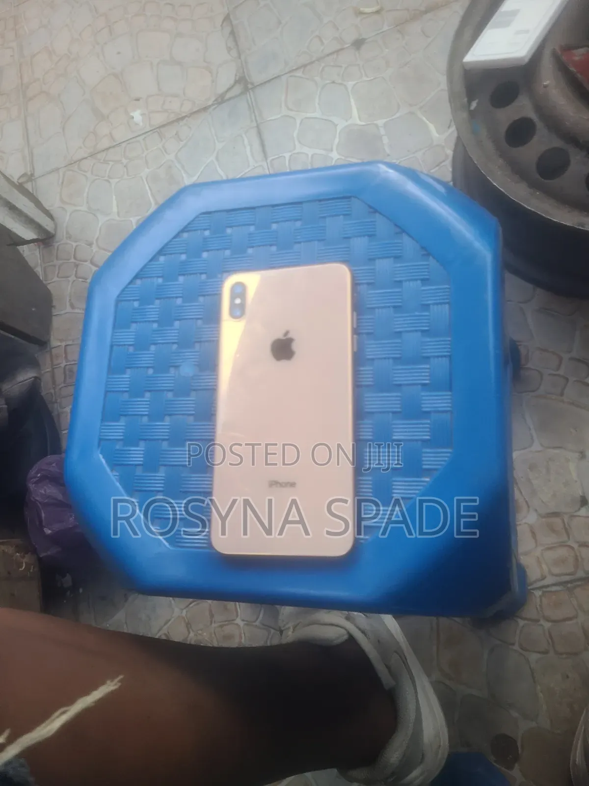 Apple iPhone XS Max 64 GB Gold
