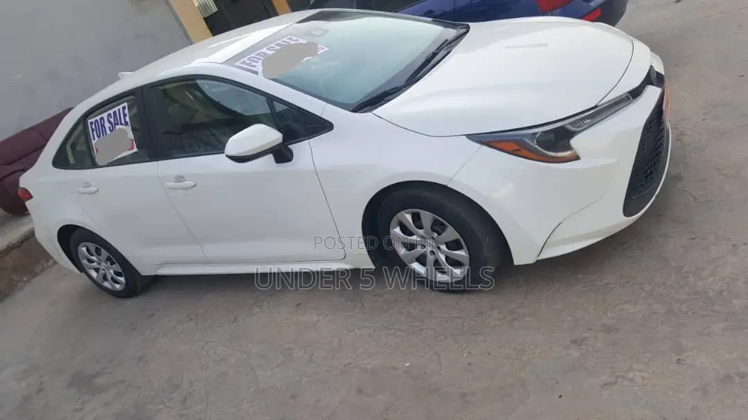 Toyota Corolla LE 2022 Black