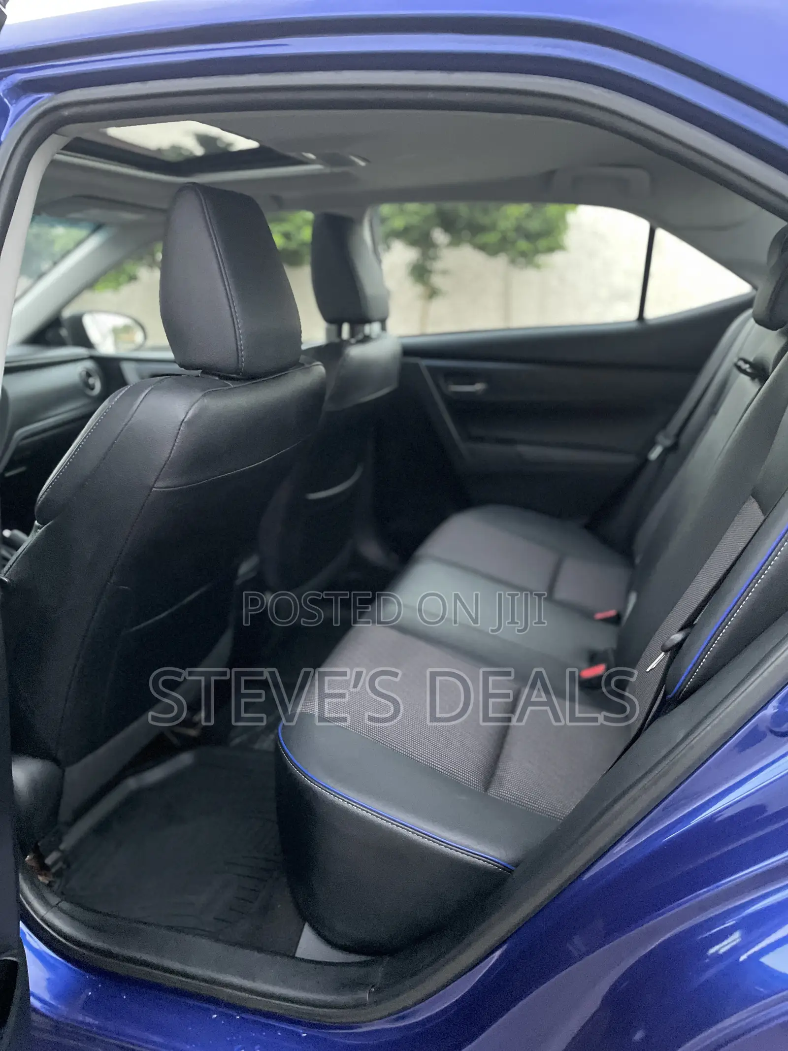 Toyota Corolla SE (1.8L 4cyl 2A) 2018 Blue