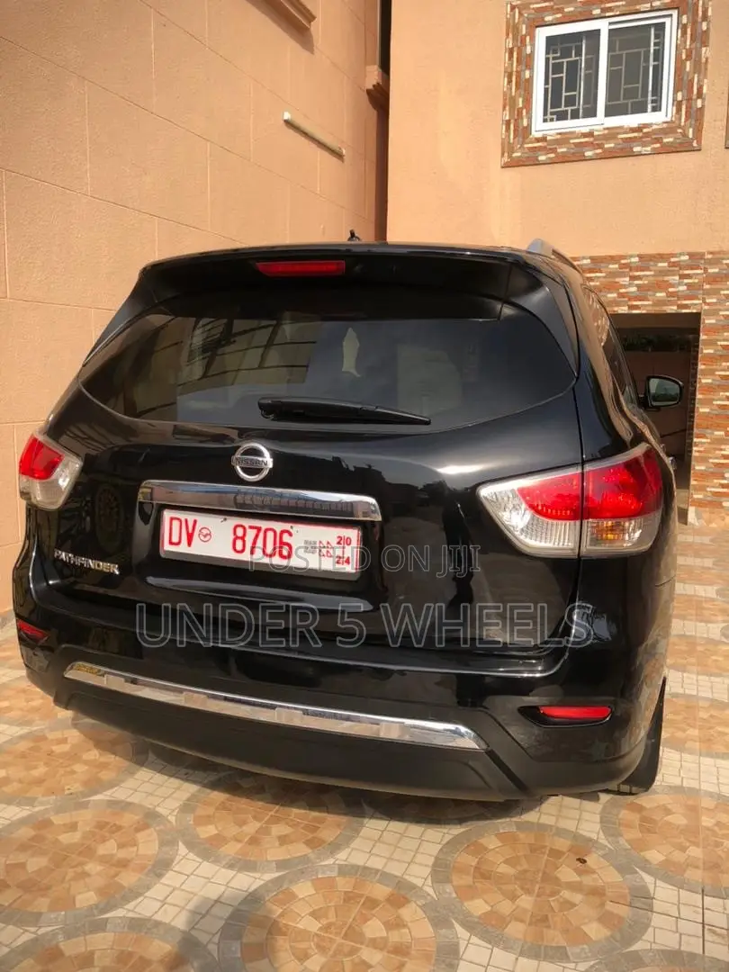 Nissan Pathfinder 2016 Black