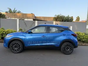 Nissan Kicks SV 2023 Blue