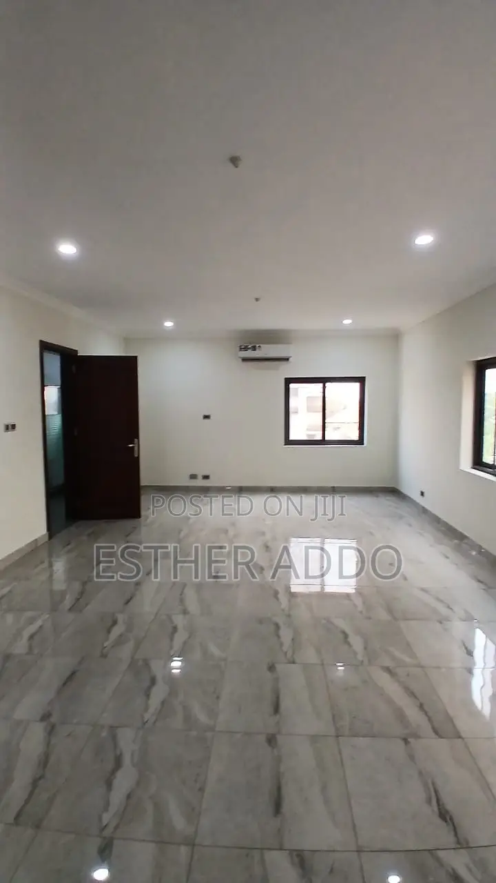 4bdrm Duplex in Ghana Link Area for rent