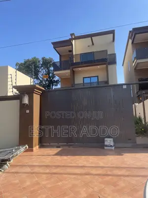 4bdrm Duplex in Ghana Link Area for rent