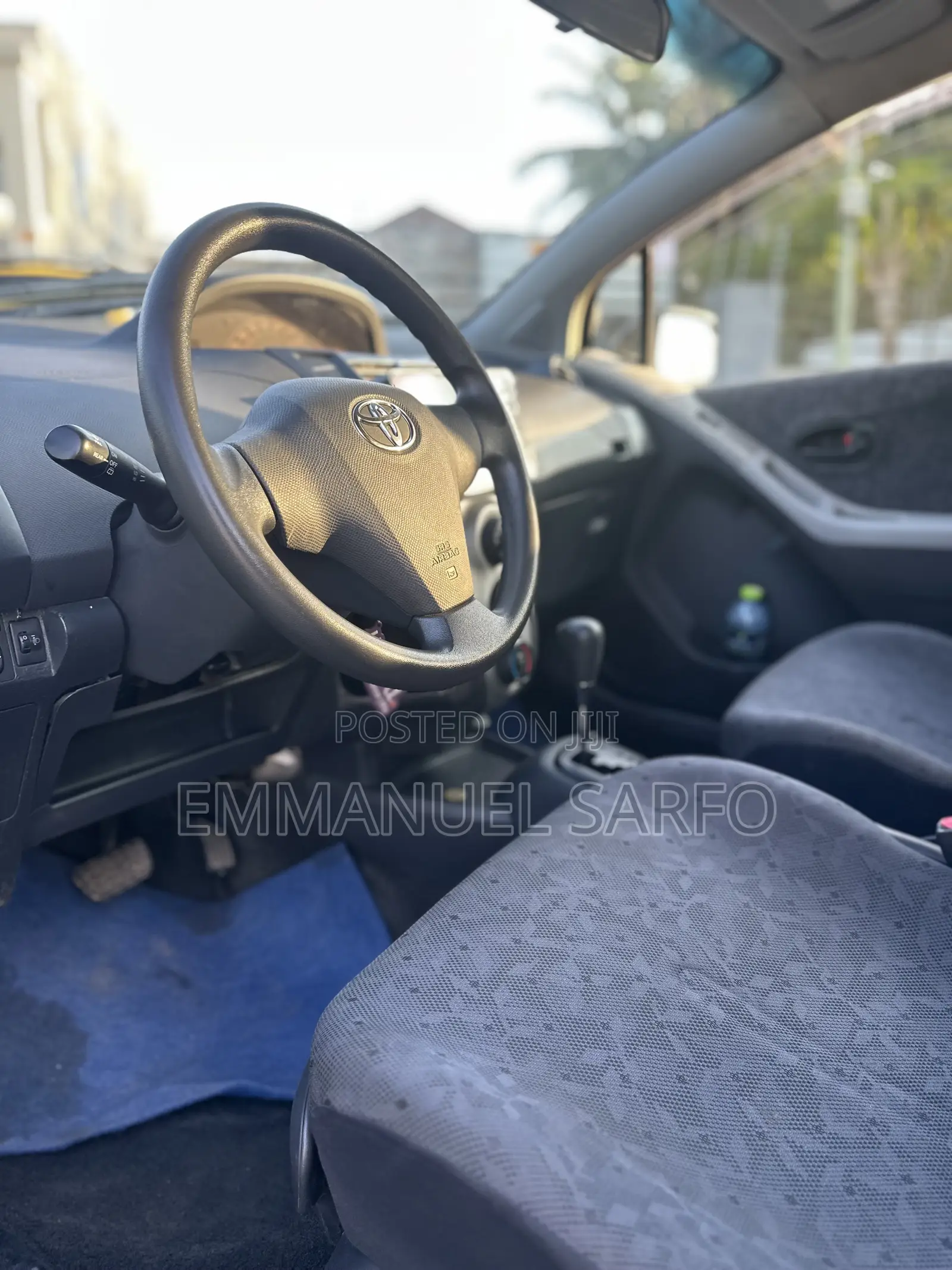 Toyota Vitz 2010 Black