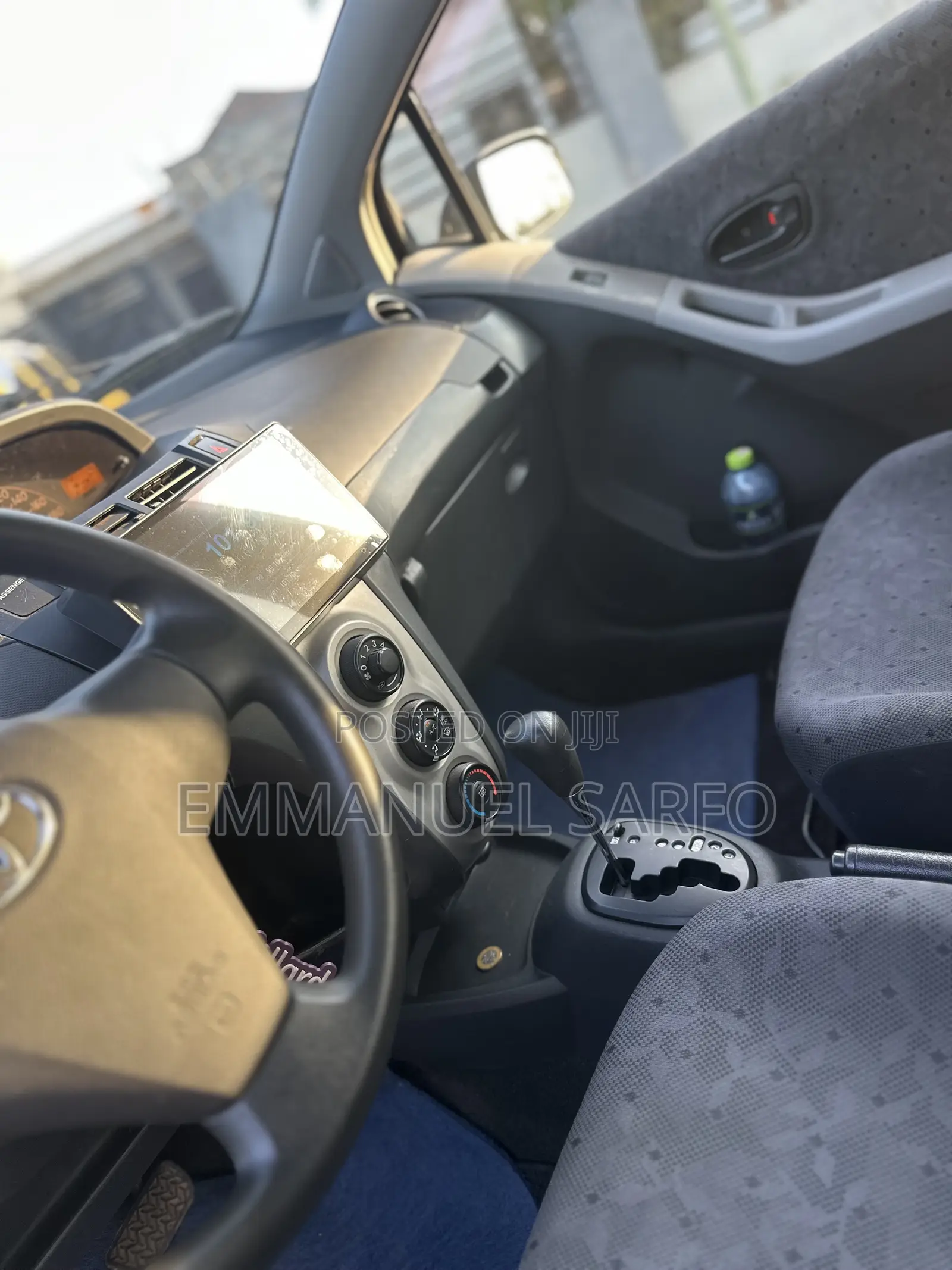 Toyota Vitz 2010 Black