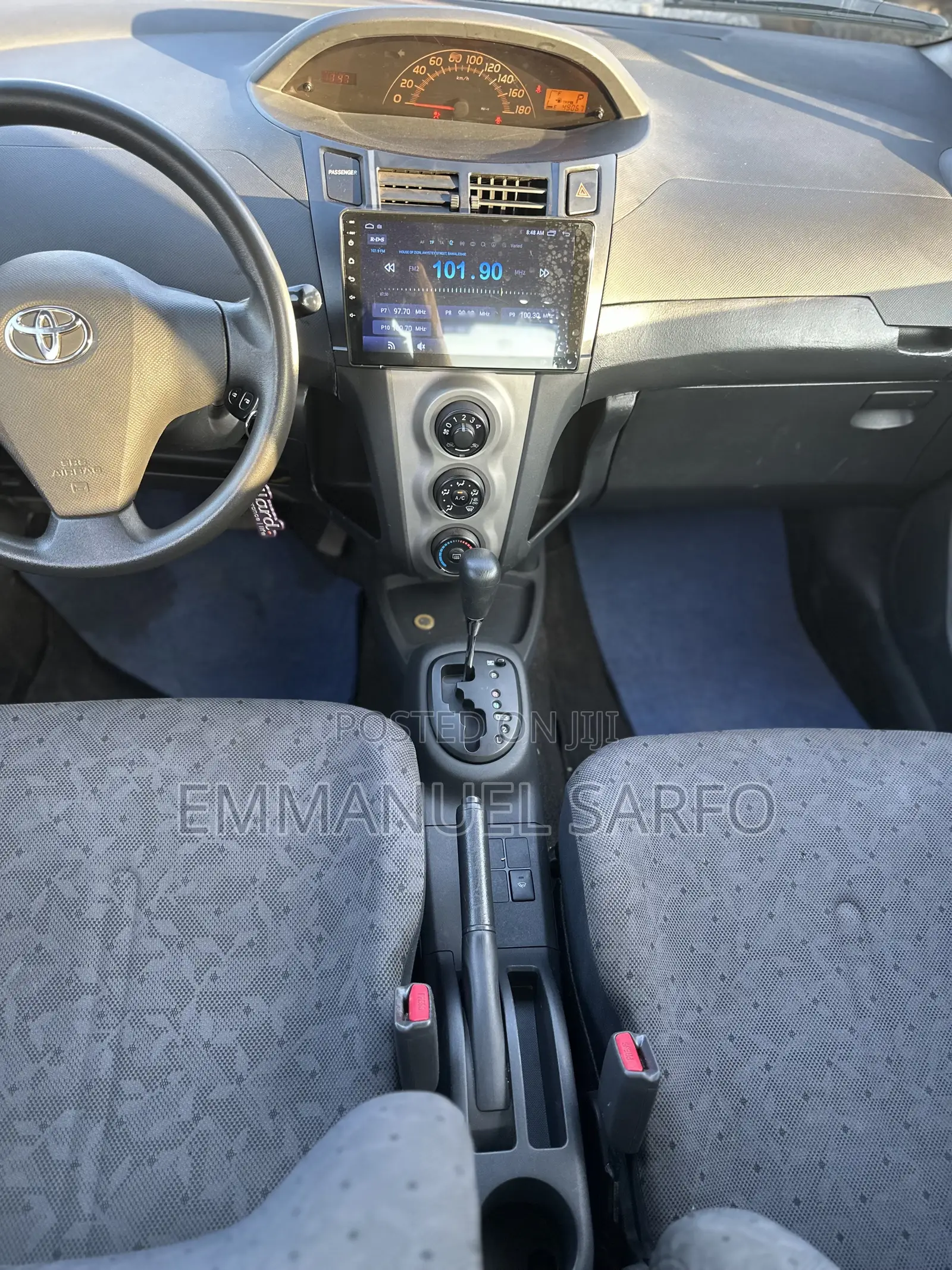 Toyota Vitz 2010 Black
