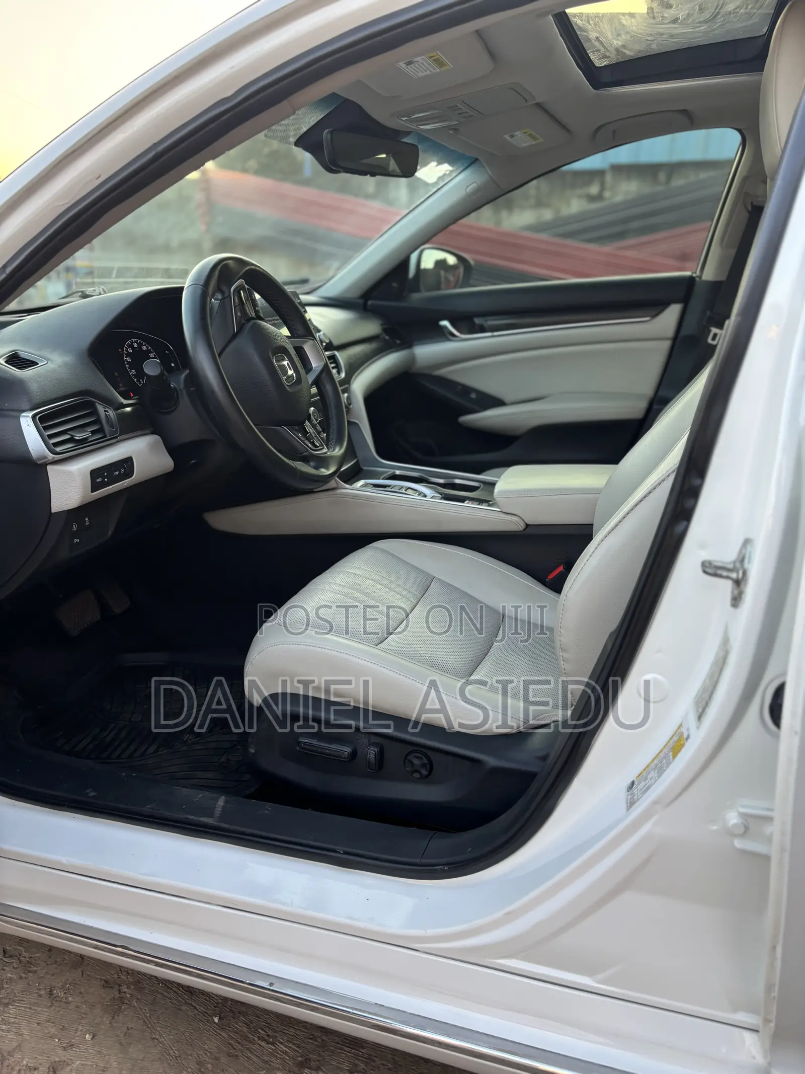 Honda Accord Touring 2.0T 2018 White
