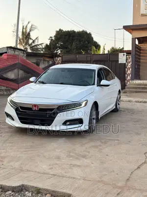 Honda Accord Touring 2.0T 2018 White
